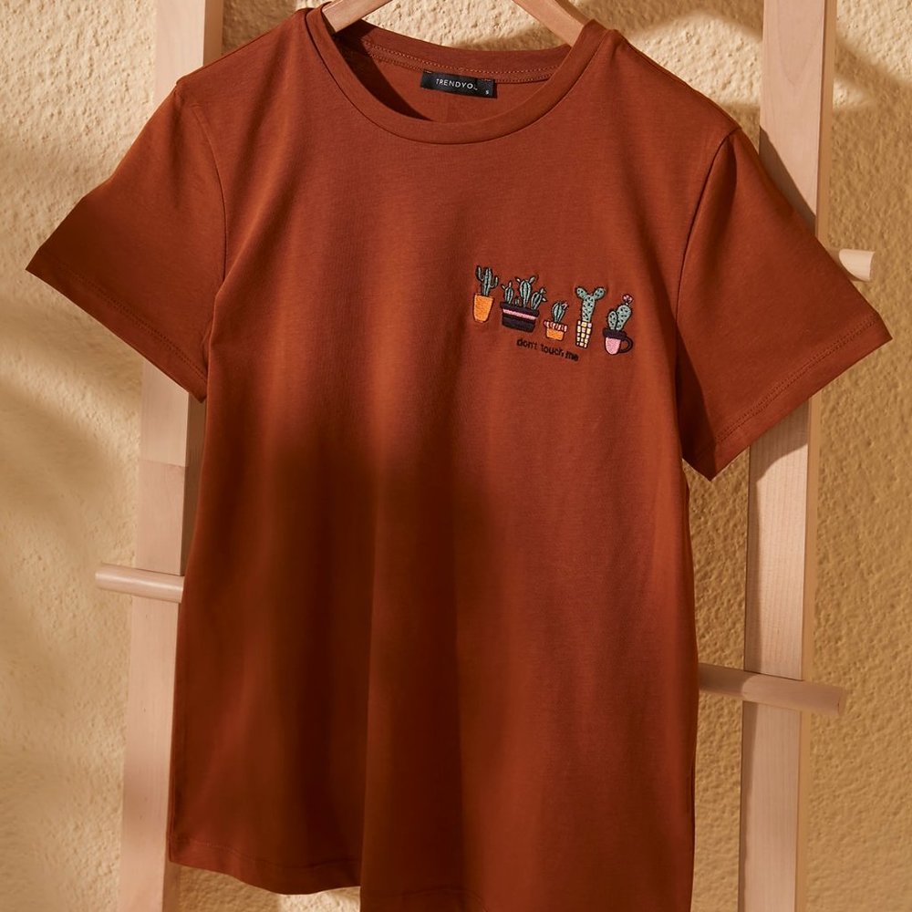 Short Sleeve Brown Embroidered Cotton Tee shirt